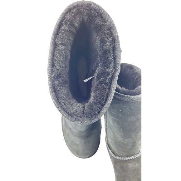 UGG Women's Classic Short‎ Boot - Size 10 - Picture 5 of 8